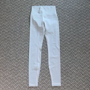 Lululemon Wunder Train 28 inch